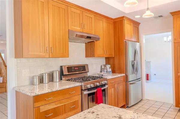 Thousand Oaks, CA 91320,254 Greenmeadow DR