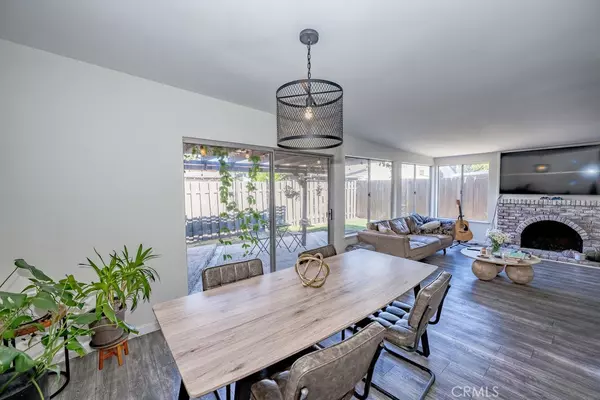 Valencia, CA 91354,22725 Garzota DR