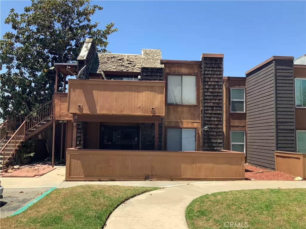 Fontana, CA 92335,9020 Newport AVE #17