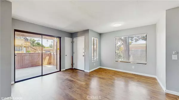 Fontana, CA 92335,9020 Newport AVE #17