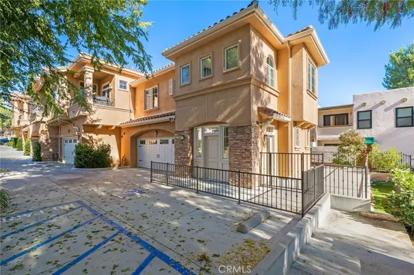 Agoura Hills, CA 91301,5310 Colodny DR #5