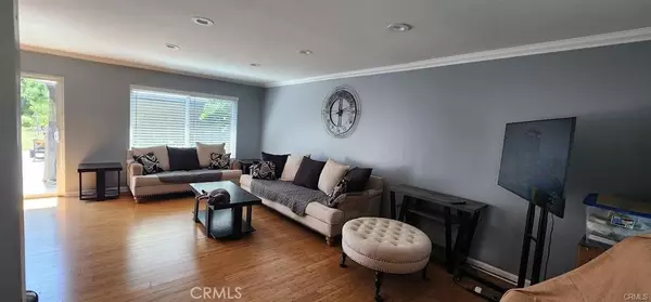 Rancho Cascades, CA 91342,15980 Filbert