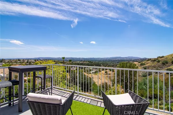 West Hills, CA 91304,24574 Overland