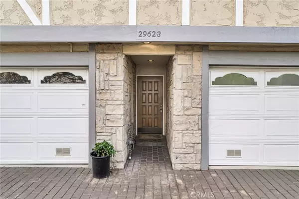 Agoura Hills, CA 91301,29623 Strawberry Hill