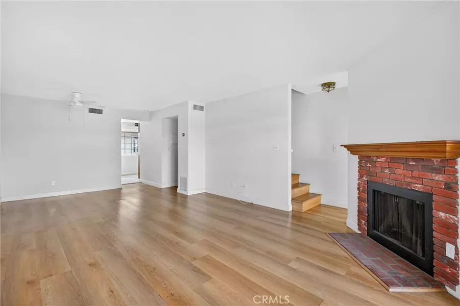 12460 Weddington ST #3, Valley Village, CA 91607