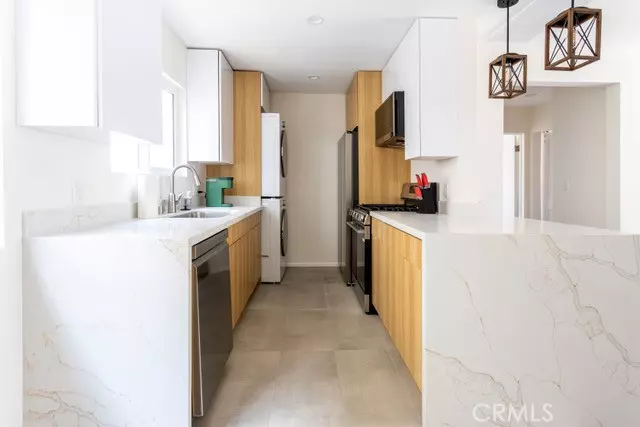 Los Angeles, CA 90066,12422 Pacific AVE #3