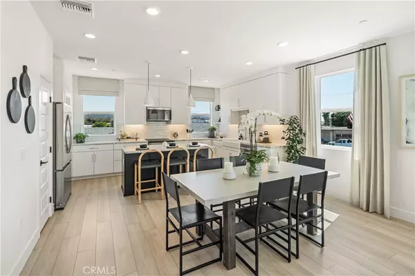 Pico Rivera, CA 90660,9339 Via Azul