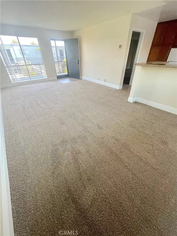 Costa Mesa, CA 92627,931 W 19th ST #31