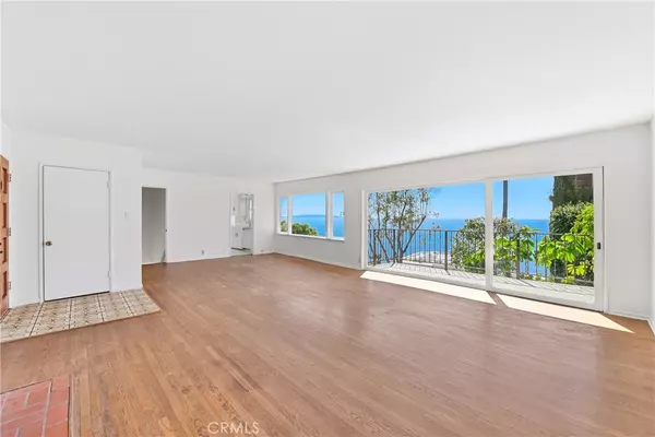 Pacific Palisades, CA 90272,17632 Revello