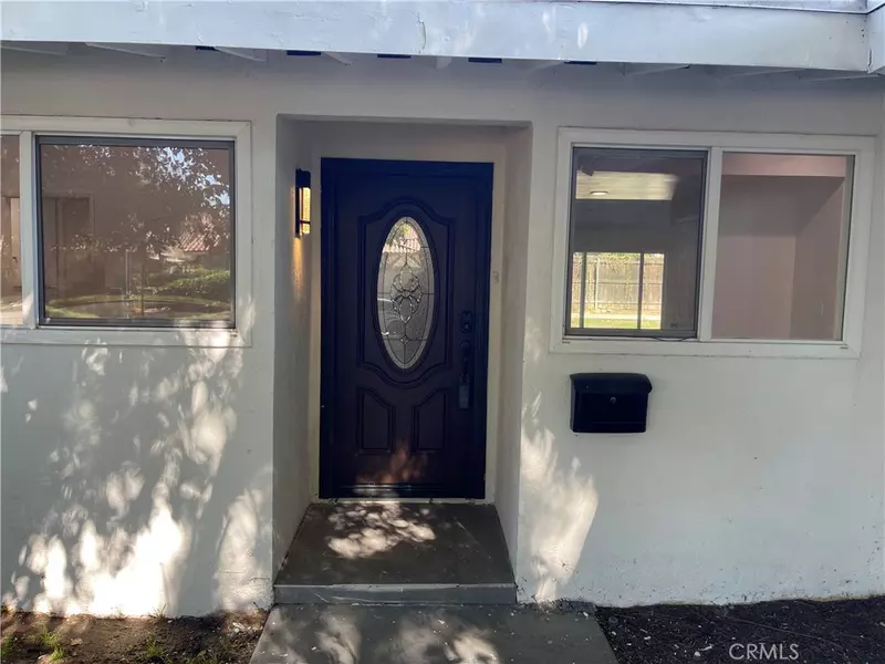 20617 Schoenborn, Winnetka, CA 91306