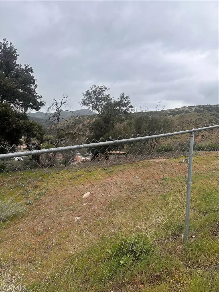 Agua Dulce, CA 91350,0 Spring Street