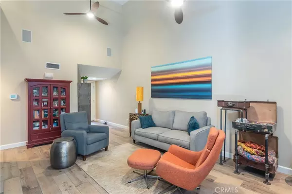 Newhall, CA 91321,24831 Apple Street #B