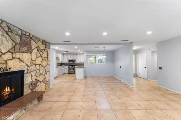 Lancaster, CA 93536,43605 Lively