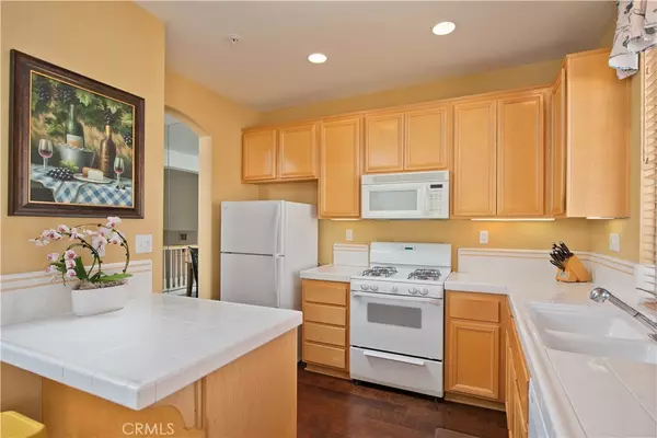 Valencia, CA 91354,28254 Canterbury CT