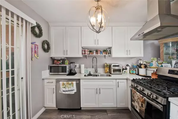 Canoga Park, CA 91303,6939 Alabama #104