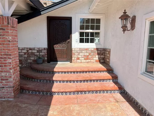 San Fernando, CA 91340,12826 Bromont