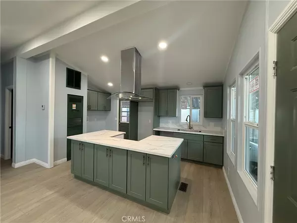 Covina, CA 91724,716 N GRAND #D-3