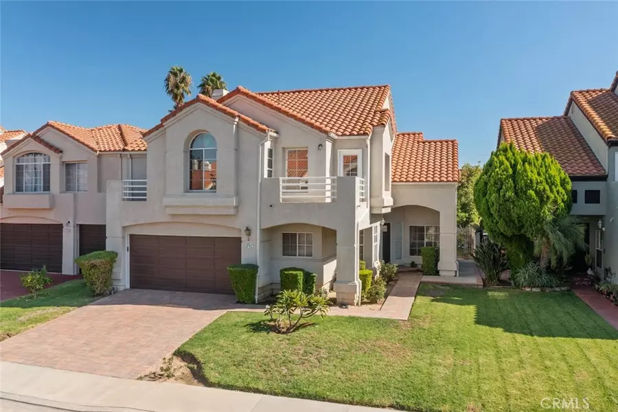 7422 Kyle CT, West Hills, CA 91307