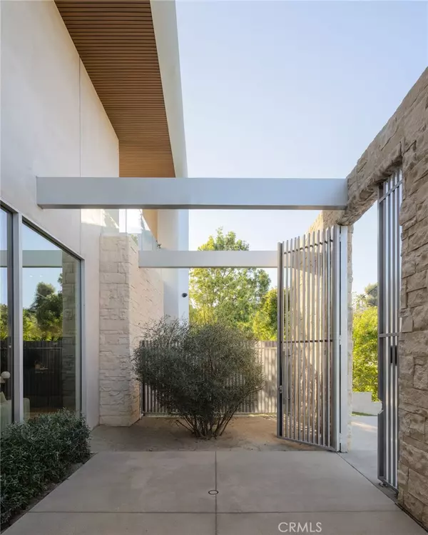 Encino, CA 91436,4442 Estrondo DR