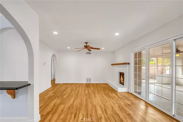 Simi Valley, CA 93063,1675 Barnes