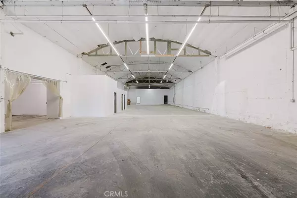 Los Angeles, CA 90011,965 E 31st ST