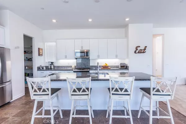 27504 Illumination CT, Valencia, CA 91381