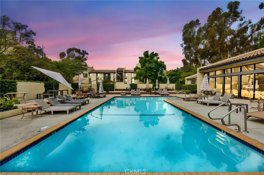 4040 Via Marisol #120, Highland Park, CA 90042