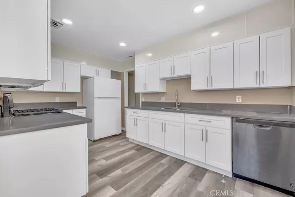 Lancaster, CA 93534,910 W Avenue J8