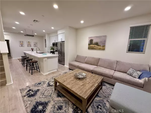 Santa Ana, CA 92703,1570 W 1st Street