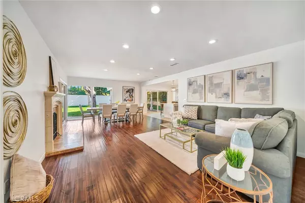 Woodland Hills, CA 91367,6136 Kentland