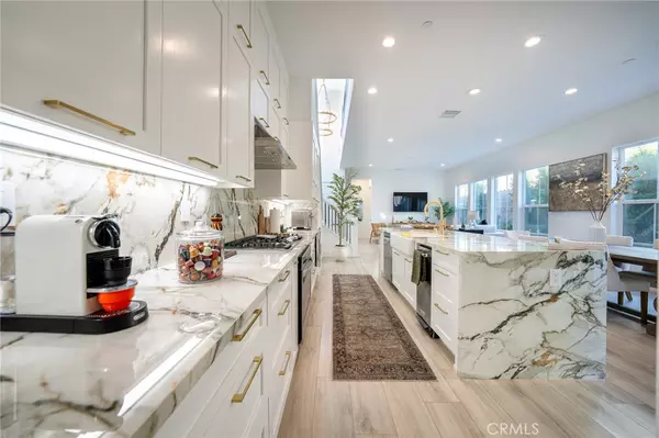 Porter Ranch, CA 91326,20811 W Bur Oak CIR