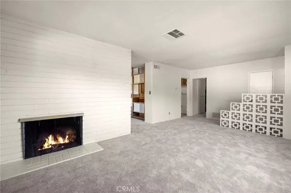 Northridge, CA 91324,19005 Liggett