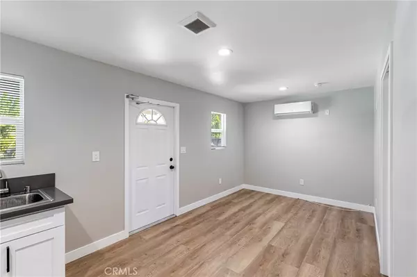 Granada Hills, CA 91344,16440 Donmetz ST