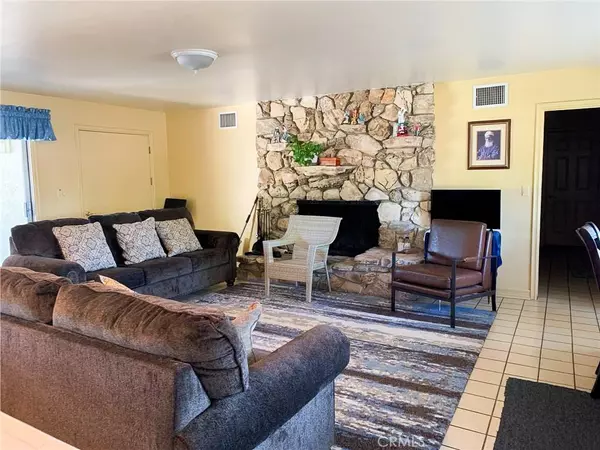 Northridge, CA 91325,17033 Rayen