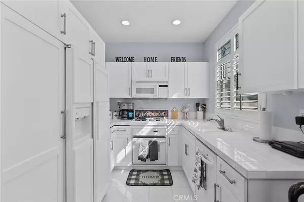 Valencia, CA 91354,27905 Crown Court