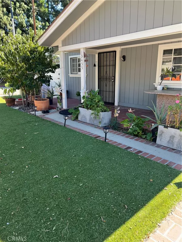 Sylmar, CA 91342,13455 Bradley