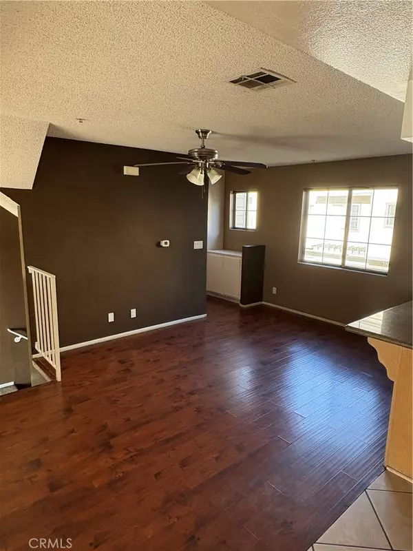 Sylmar, CA 91342,13550 Foothill BLVD #27