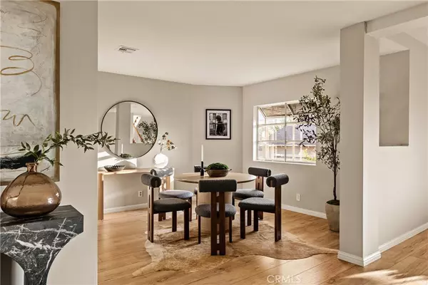 Burbank, CA 91504,1819 Richard ST