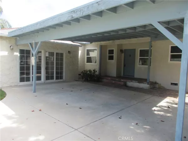 Los Angeles, CA 91406,6446 Mclennan