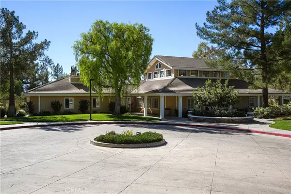 Valencia, CA 91354,28066 Liana LN