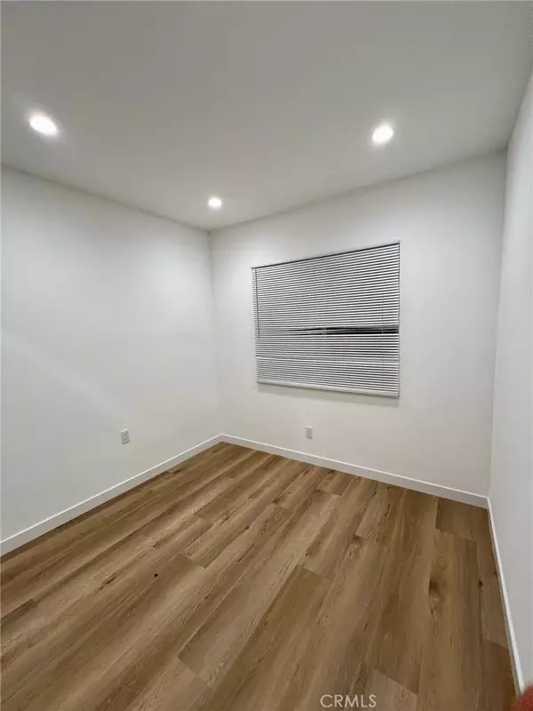 Reseda, CA 91335,18658 Runnymede St.