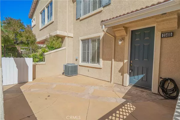Saugus, CA 91350,25405 Silver Crest CT