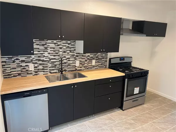 Fresno, CA 93705,136 W Saginaw WAY #104