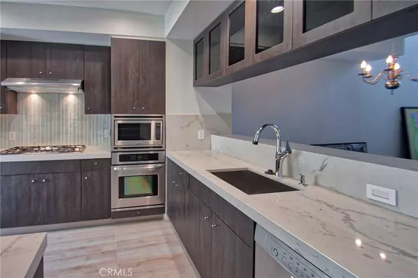 Studio City, CA 90068,3944 Kentucky DR #9