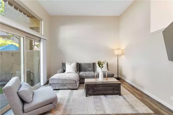 Simi Valley, CA 93065,2421 Chandler AVE #2