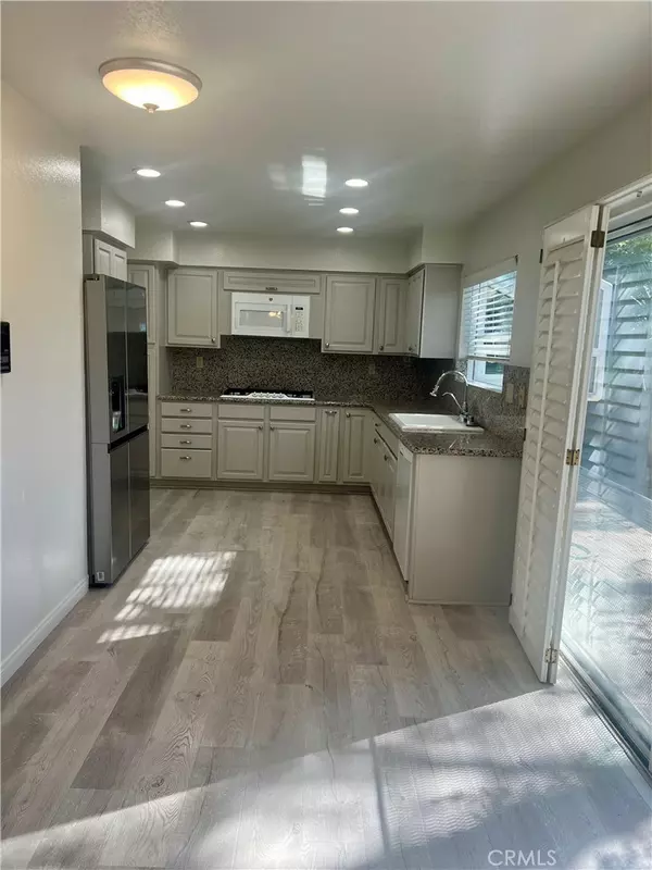 Oak Park, CA 91377,5018 Evanwood AVE