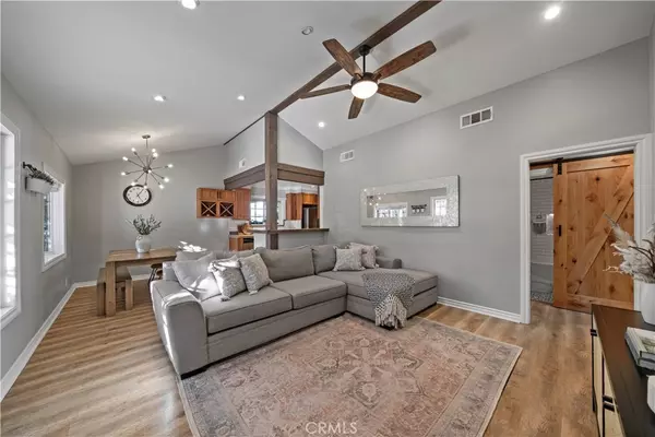 Sunland, CA 91040,10250 Quill