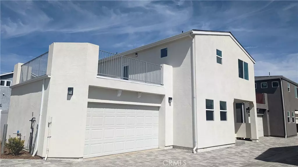 North Hills, CA 91343,15115 Logos CT