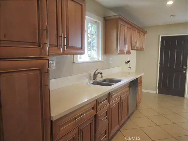 Granada Hills, CA 91344,11406 Woodley