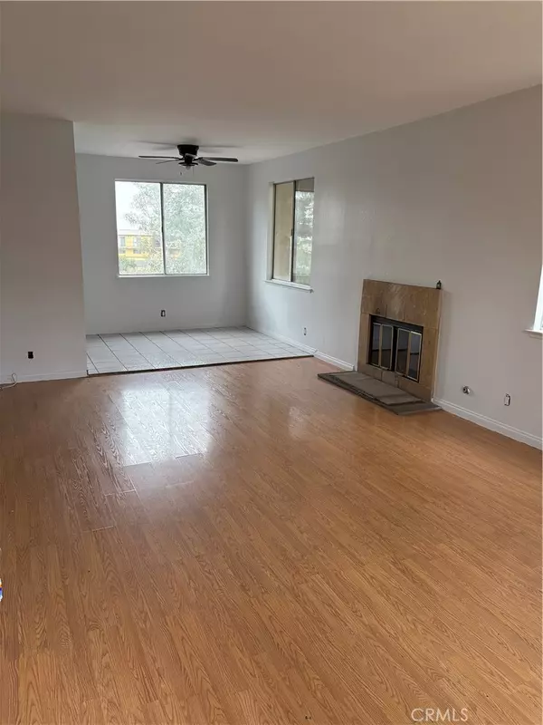 Sylmar, CA 91342,13901 Olive View LN #25